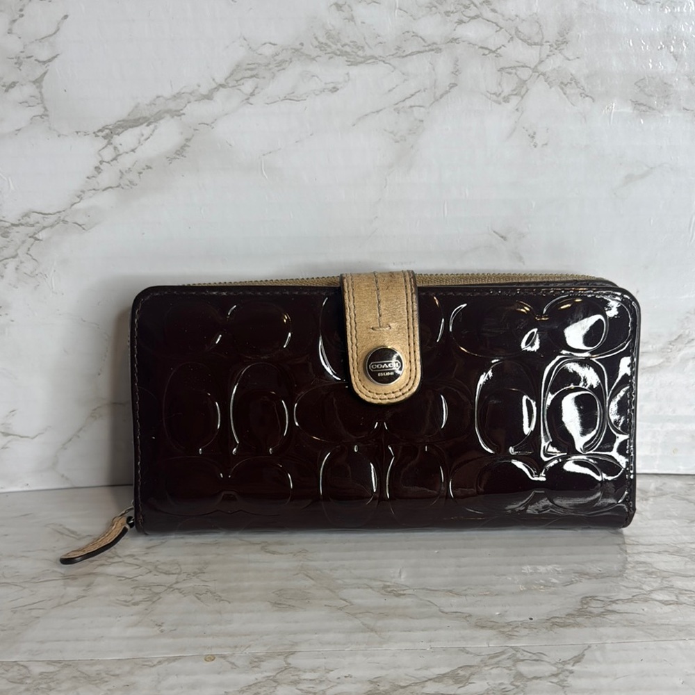 Coach Women's Patent Leather Accordion Zip Wallet Brown OS